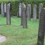 Joodse begraafplaats met grafzerken