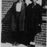 1940 rechts Froukje Oudgenoeg